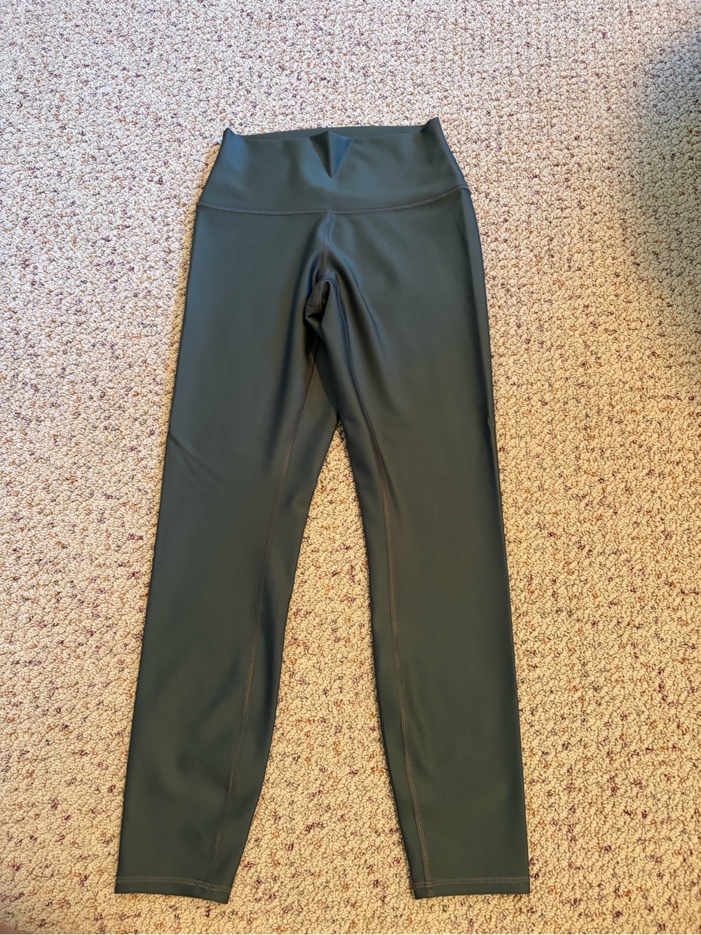 ALO Yoga Airlift High-Rise Leggings in Dark Green
